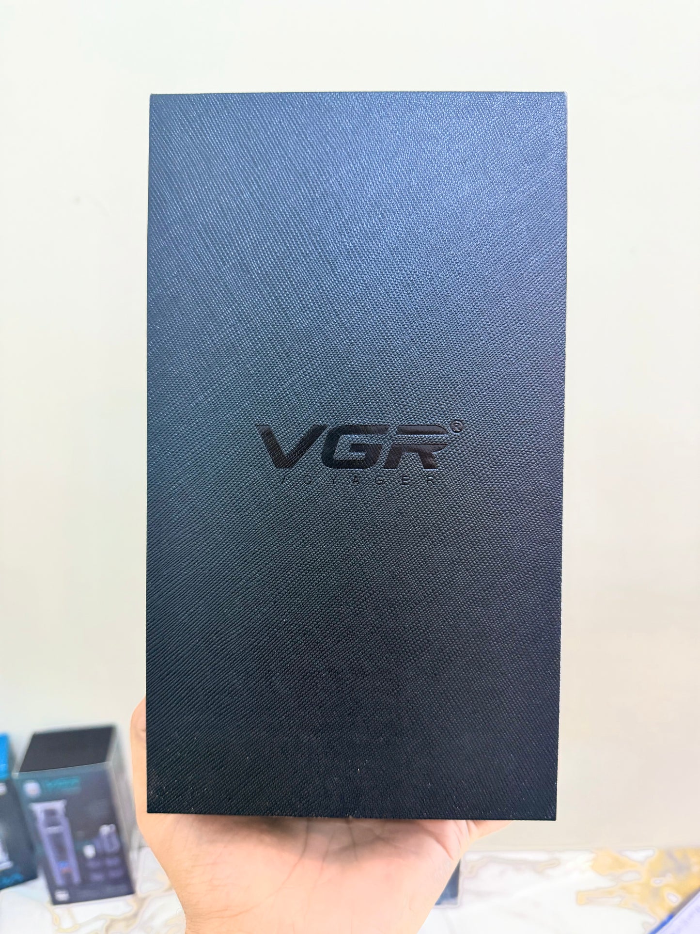 VGR 0-60 Professional Trimmer – Digital Display & Taper Control | AwamiImport.com