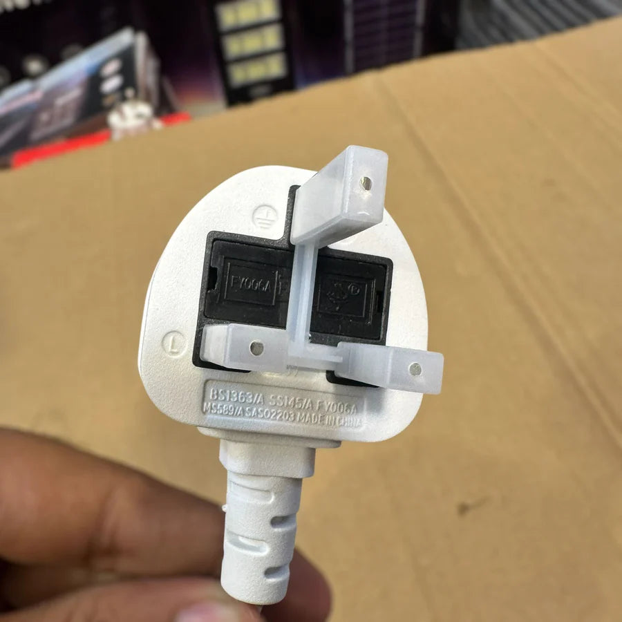 Geepas Electric Citrus Juicer 5384 – Quick, Fresh, and Easy Juicing | AwamiImport.com