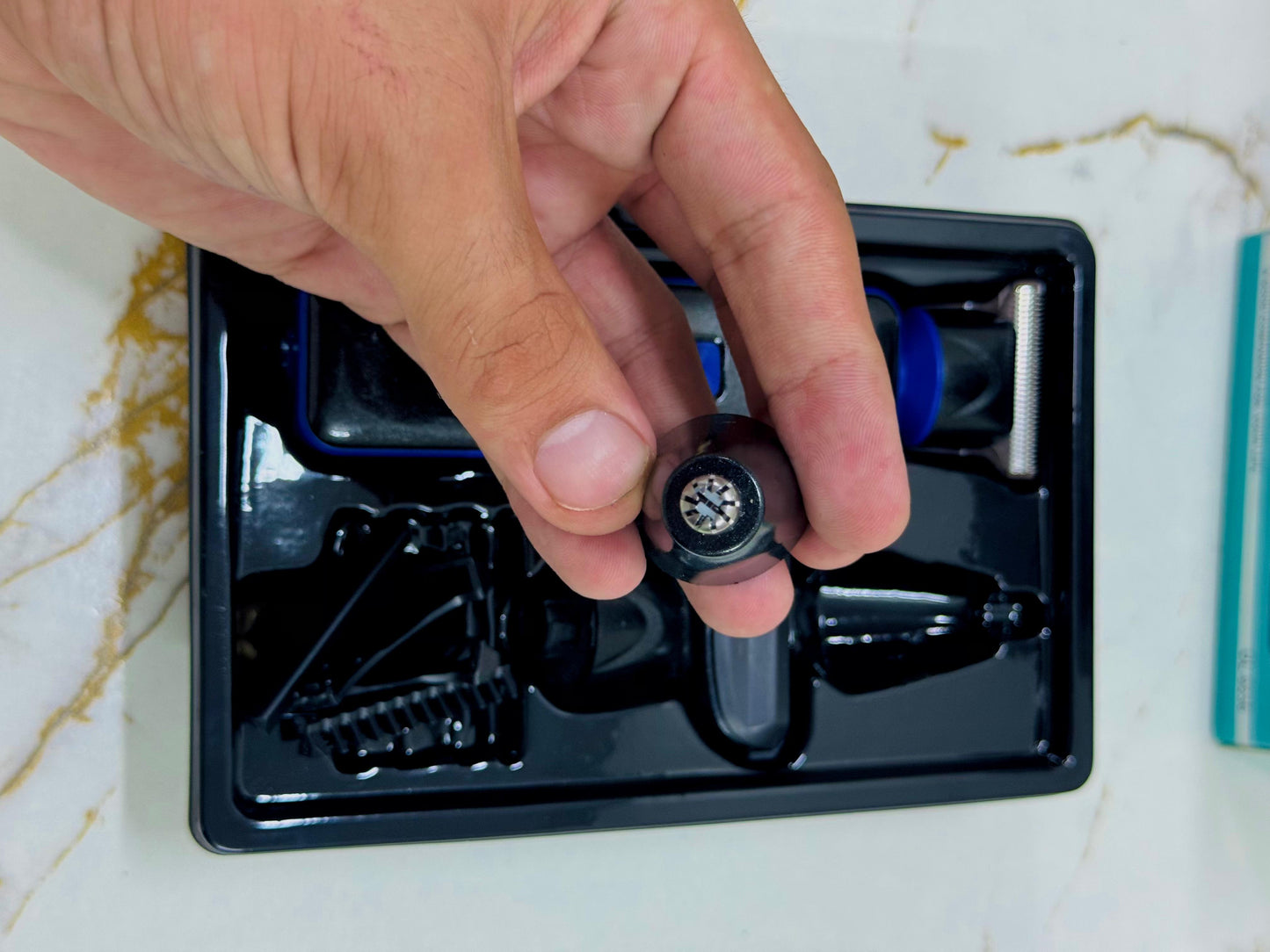 "DALING DL‑9236 3‑in‑1 Rechargeable Grooming Kit – Hair, Beard & Body Trimmer | AwamiImport.com"