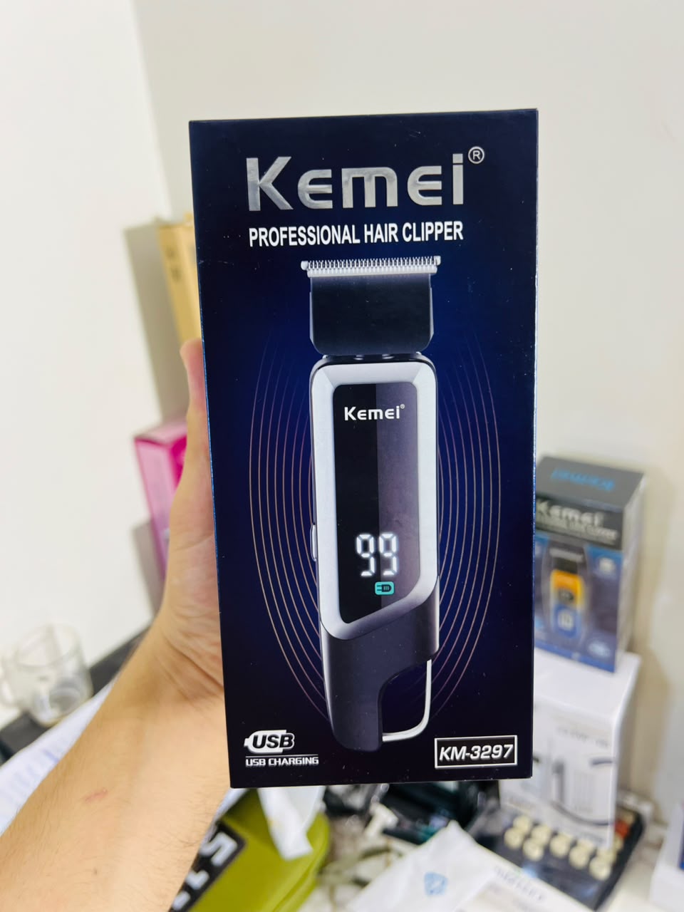 KEMEI KM-3297 Digital Display Hair Trimmer – Carbon Steel Cutter with 1mm, 2mm, 3mm, 4mm & 5mm Combs