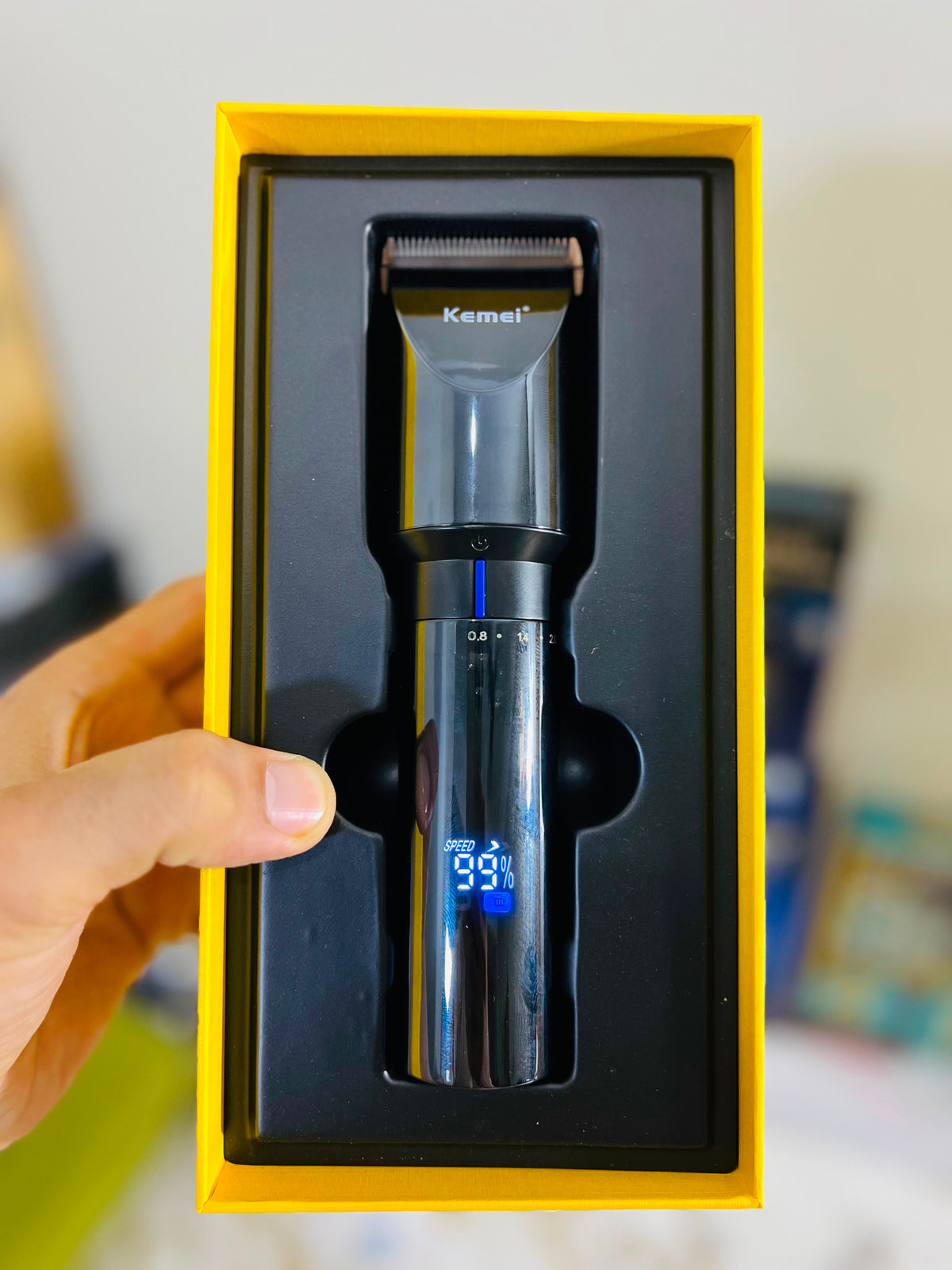 KEMEI KM3293 Metal Body Digital Display Hair Trimmer – 6800RPM with 3mm, 6mm, 9mm & 12mm Guide Combs
