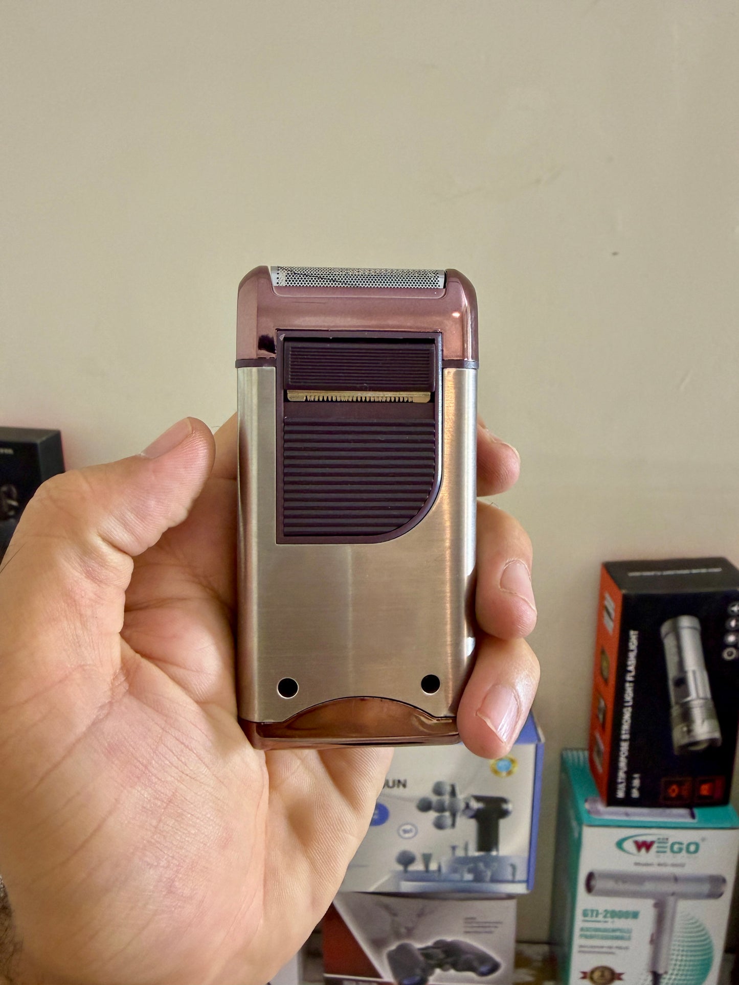 Yandou SV-W301U Rechargeable Shaver for Men – Smooth & Precise | AwamiImport.com