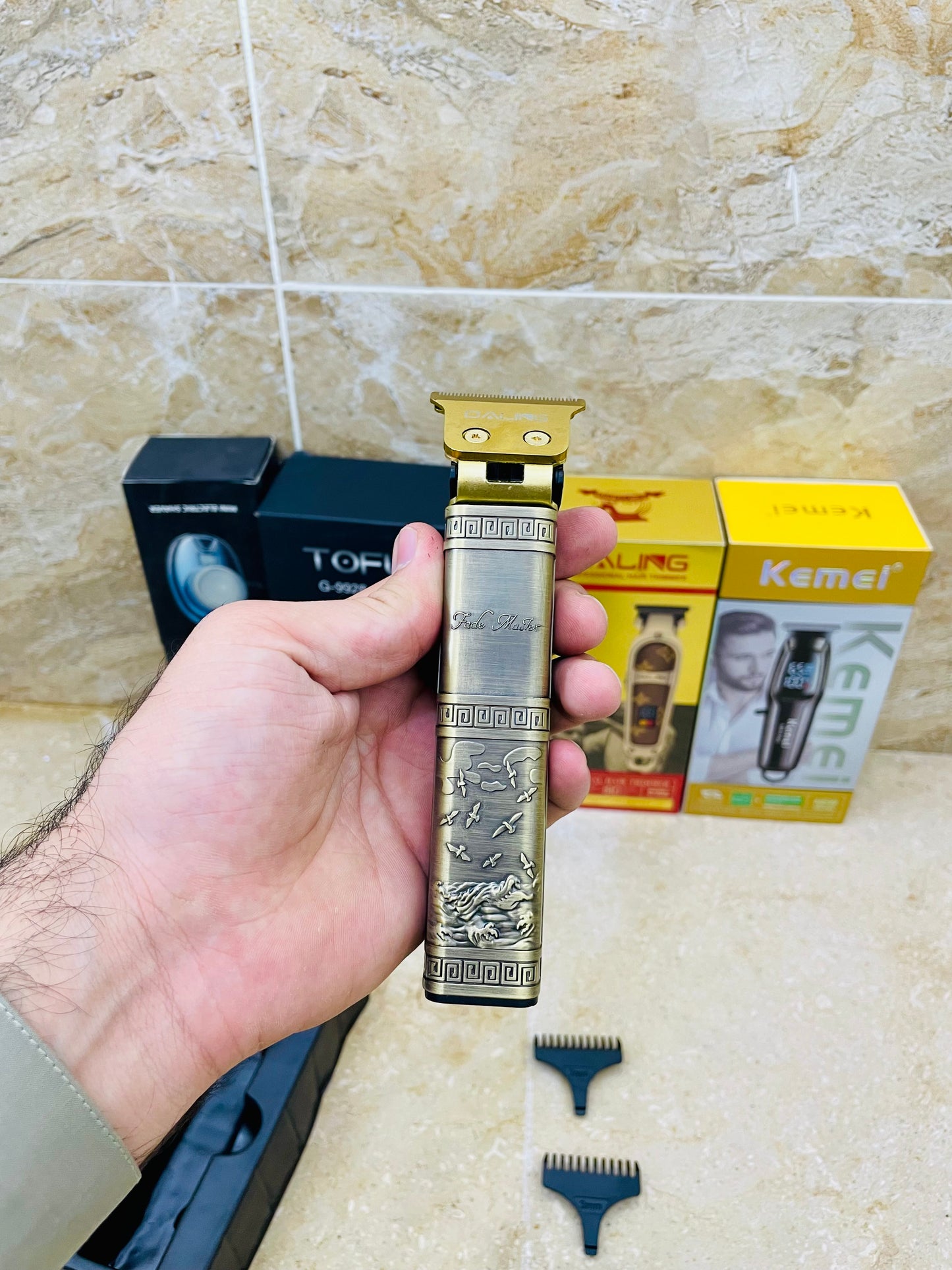 Daling DL-1636 Metal Body Trimmer – Digital Display & 4 Guide Combs ✂️⚡