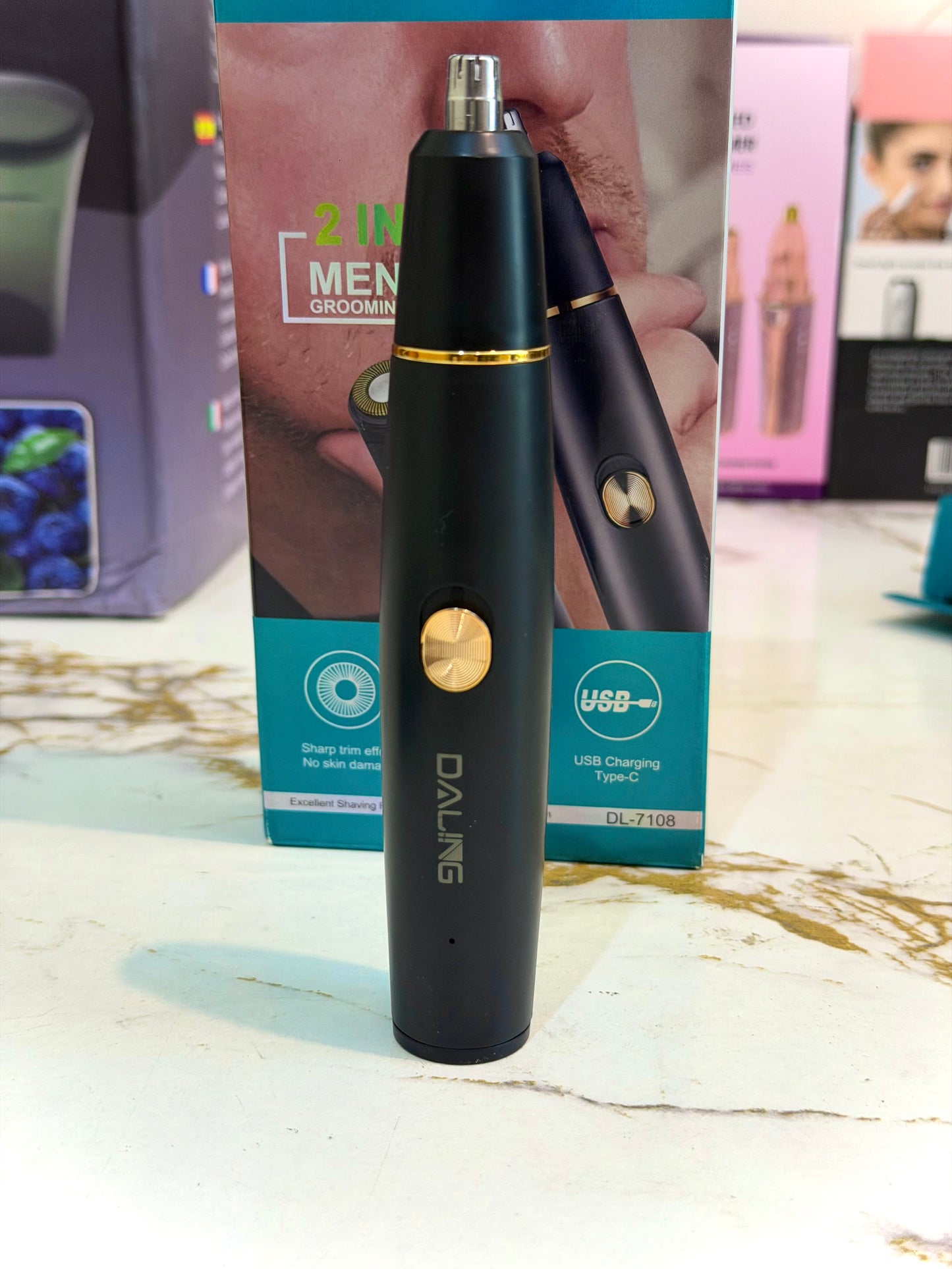 Daling DL-7108 2-in-1 Shaver & Nose Hair Trimmer | AwamiImport.com