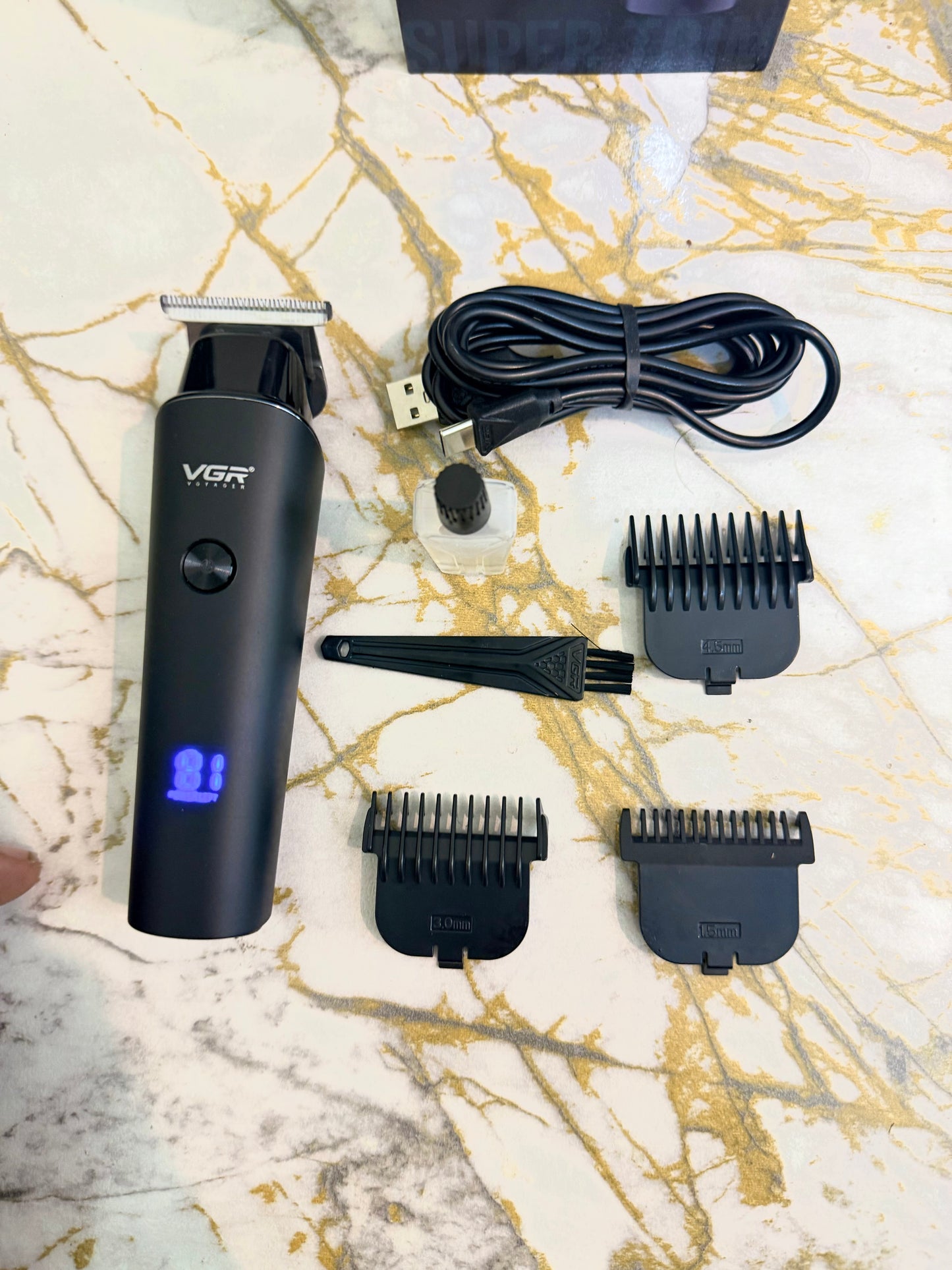 VGR V-937 Professional Trimmer – 2000mAh Battery | AwamiImport.com