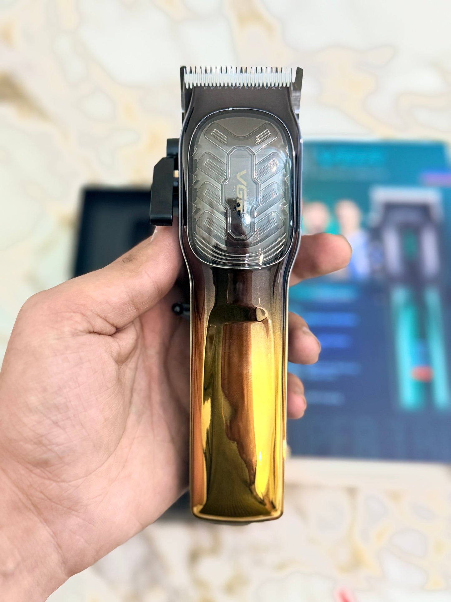 VGR V-654 Professional Trimmer – 7000 RPM Motor | AwamiImport.com