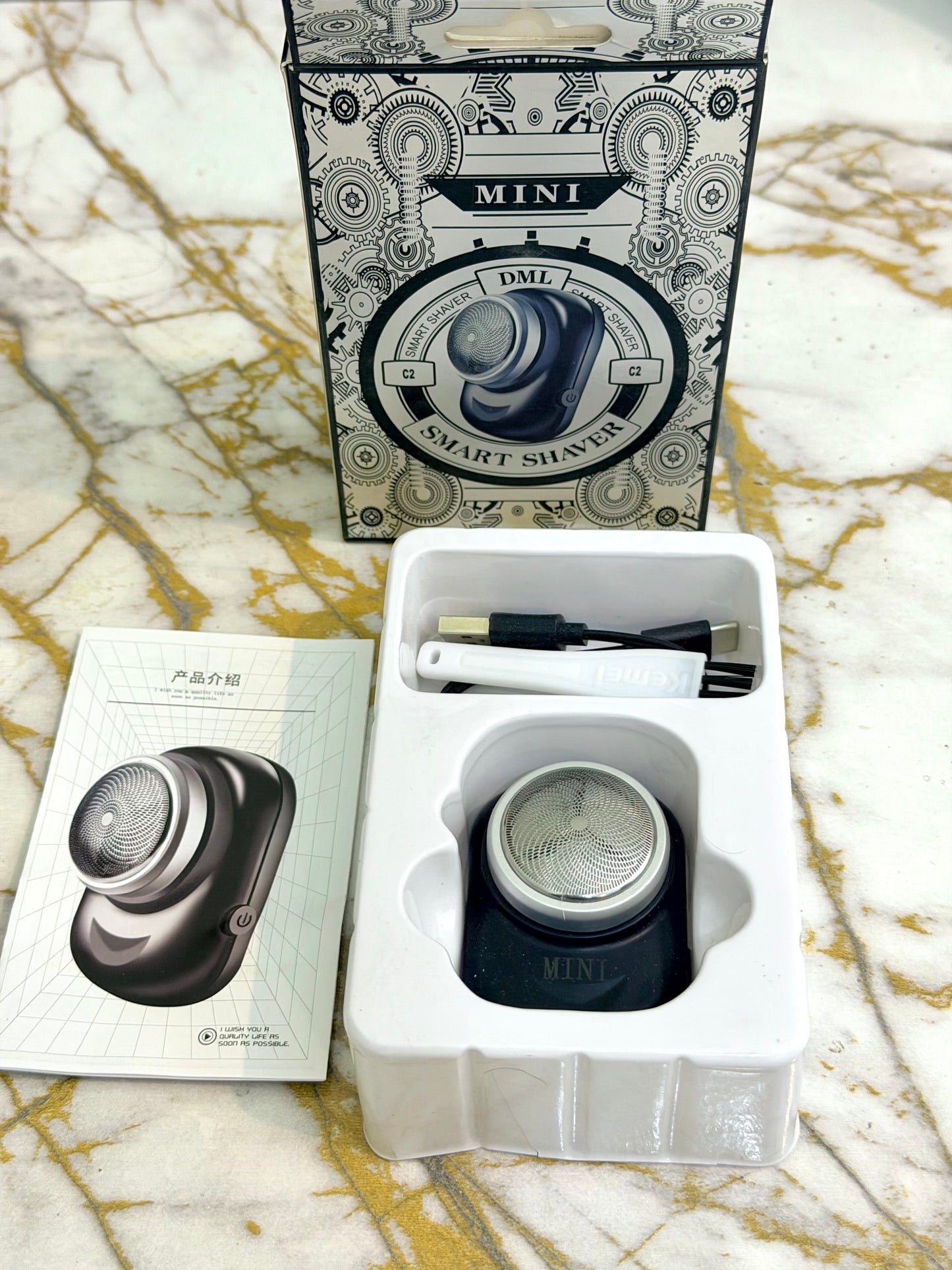 Mini Triple-Blade Rechargeable Shaver with Cleaning Brush – AwamiImport.com