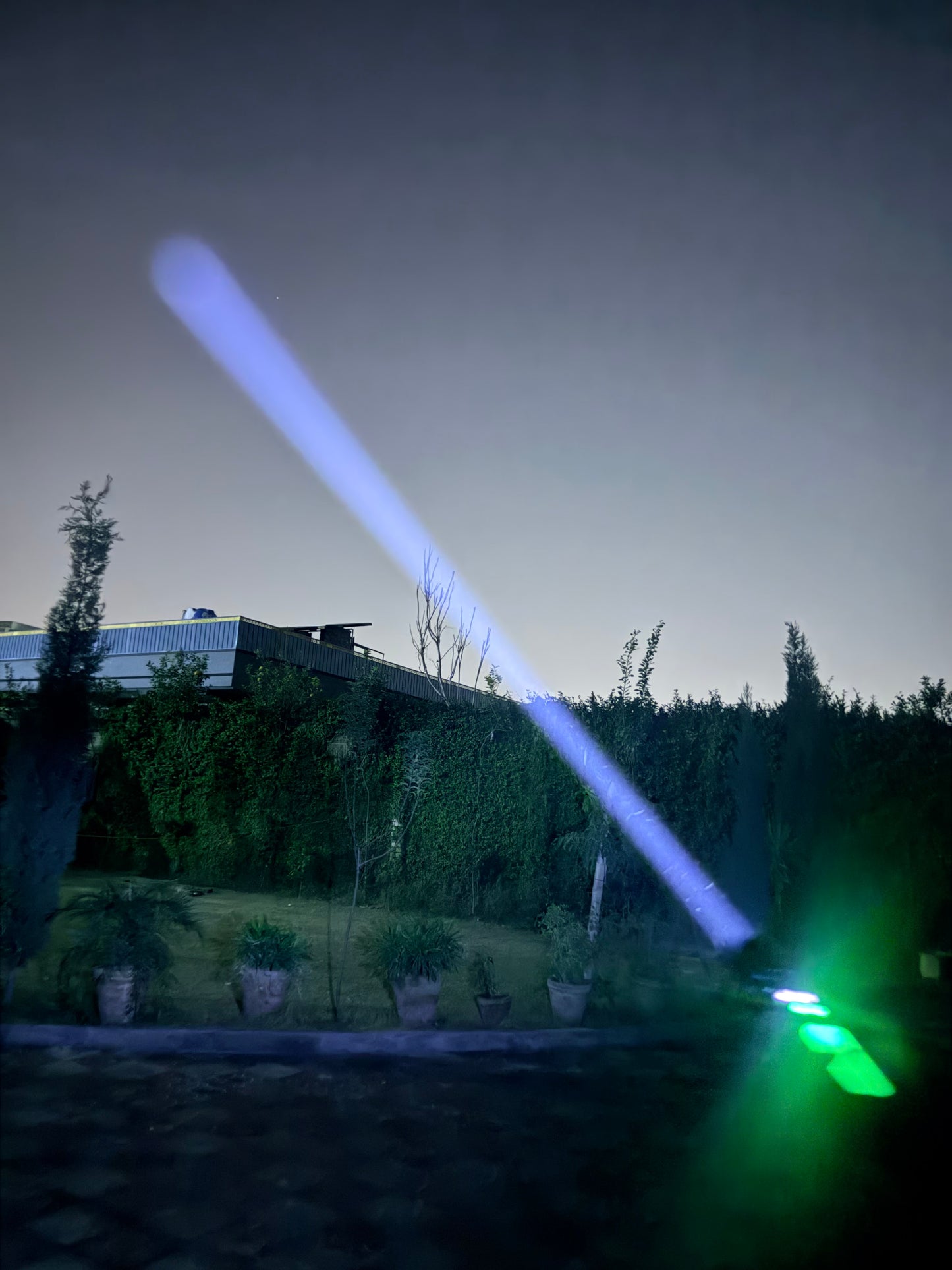 DAT DT-811 Rechargeable Torch – 300–500m Range, Waterproof 🔦⚡