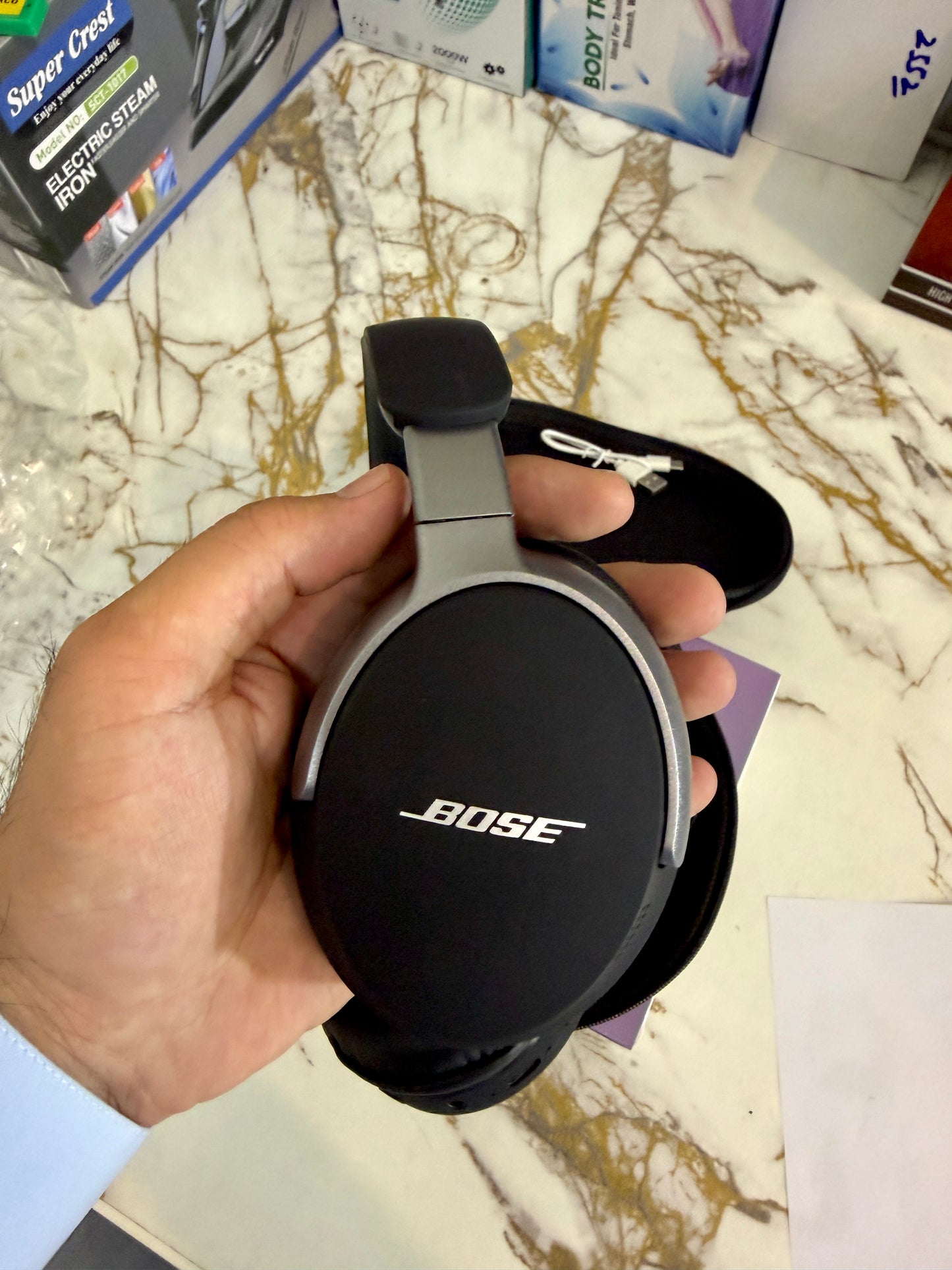 Bose Noise Cancelling Headphones – Premium Sound & Silence