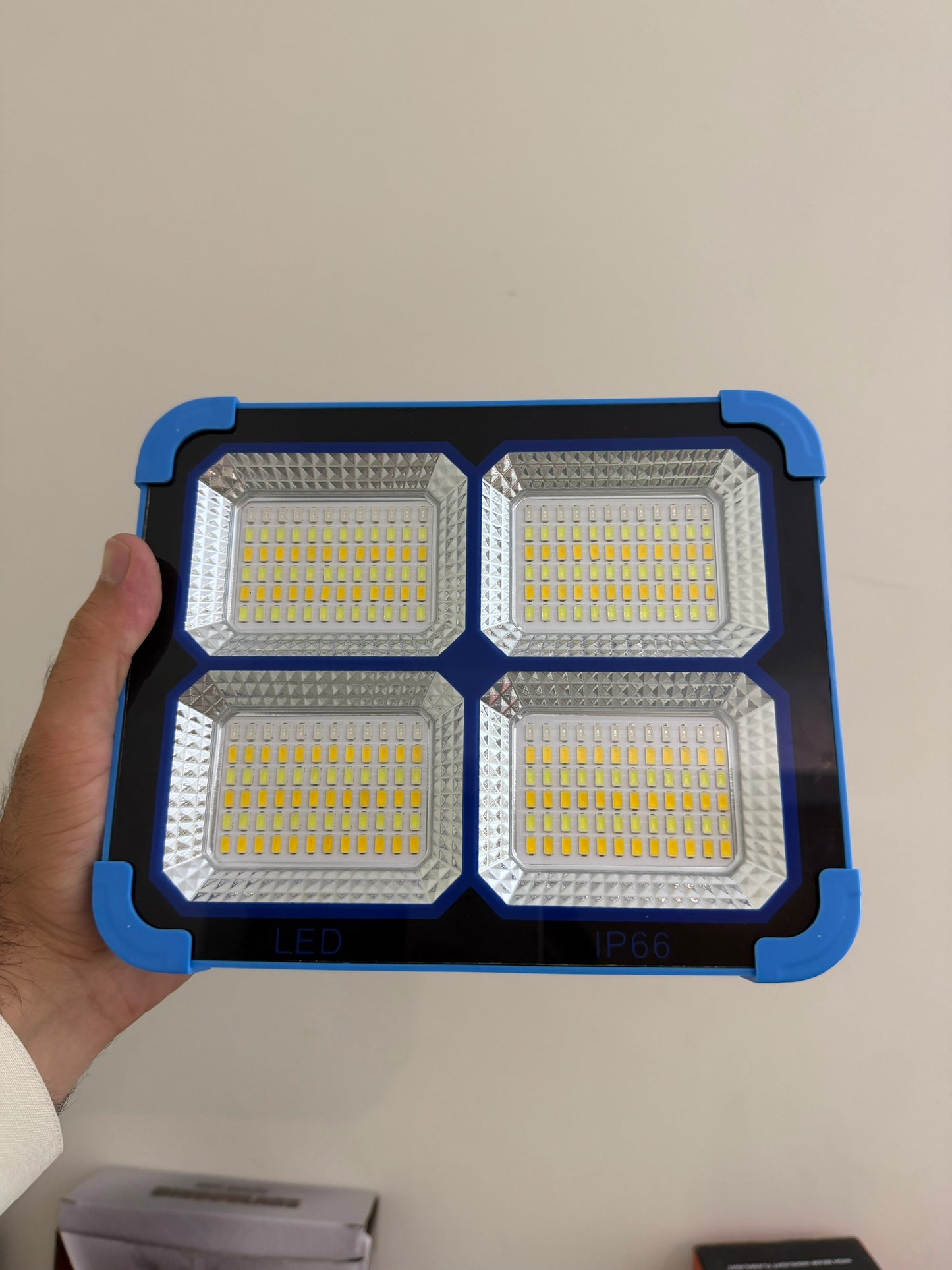 Solar 200W Emergency Home & Mobile Light – Zero Electricity | YX 1900-200W