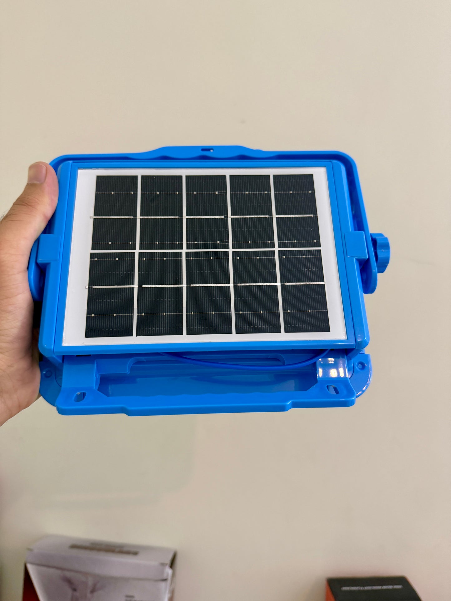 Solar 200W Emergency Home & Mobile Light – Zero Electricity | YX 1900-200W