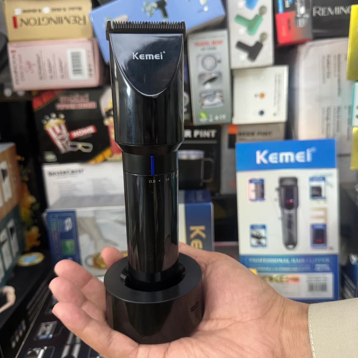 KEMEI KM3293 Metal Body Digital Display Hair Trimmer – 6800RPM with 3mm, 6mm, 9mm & 12mm Guide Combs