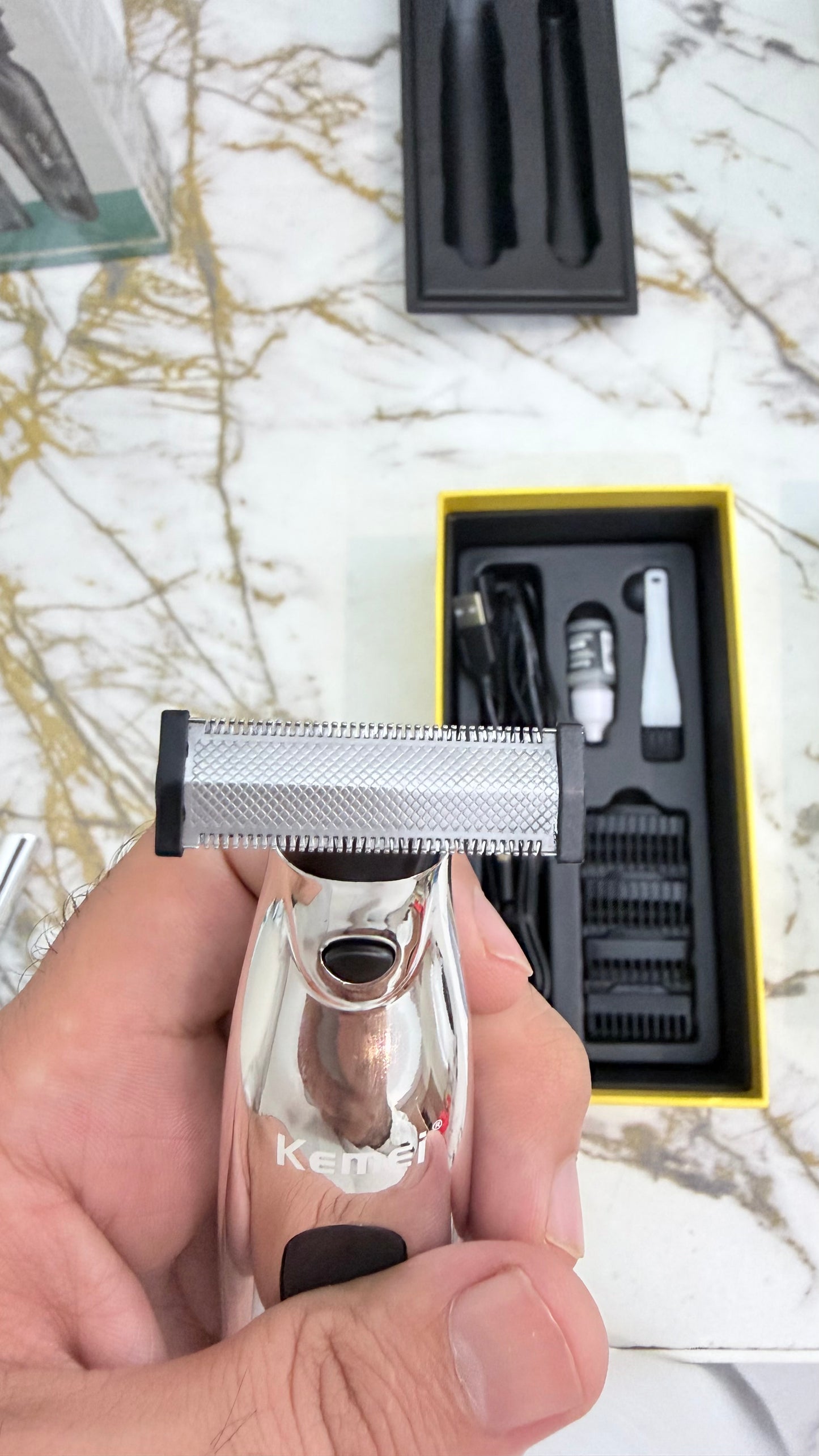KEMEI KM-3236 2-in-1 Grooming Kit – Metal Body Beard Trimmer & Precision Eyebrow Trimmer for Men