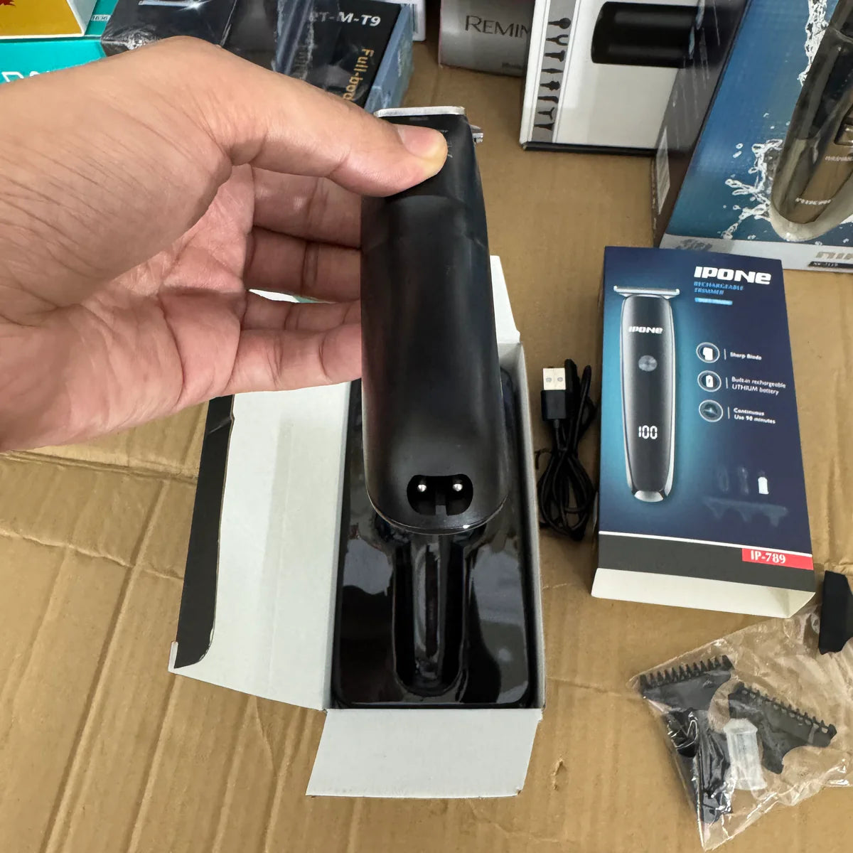 IPONE Rechargeable Trimmer – Digital Display | 90 Min Cordless Power | IP-789