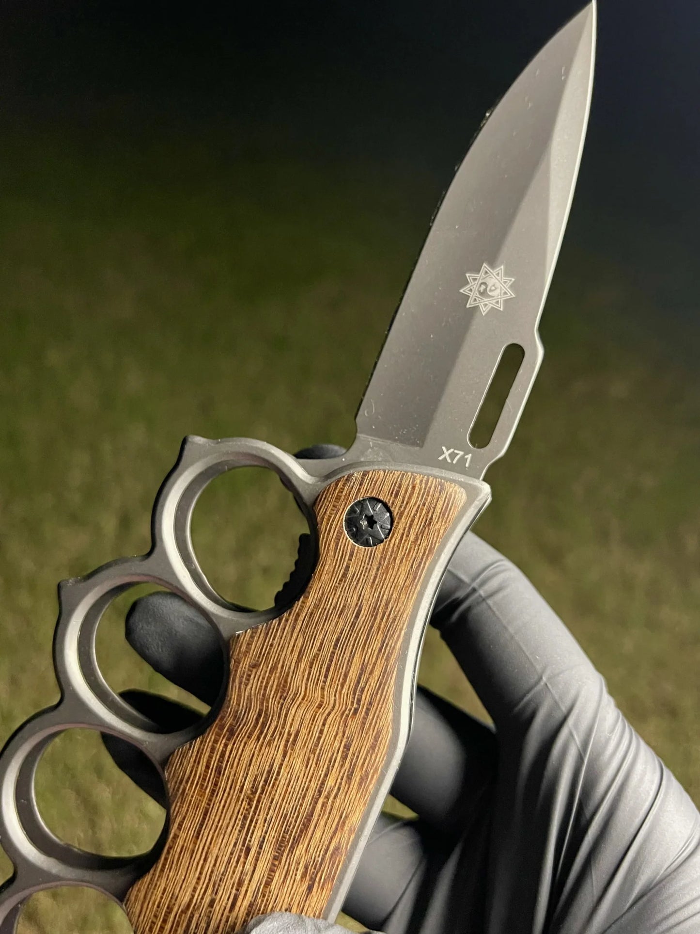 Derespina 2-in-1 USA Knuckle Knife – Folding Tactical  Grip Knife |