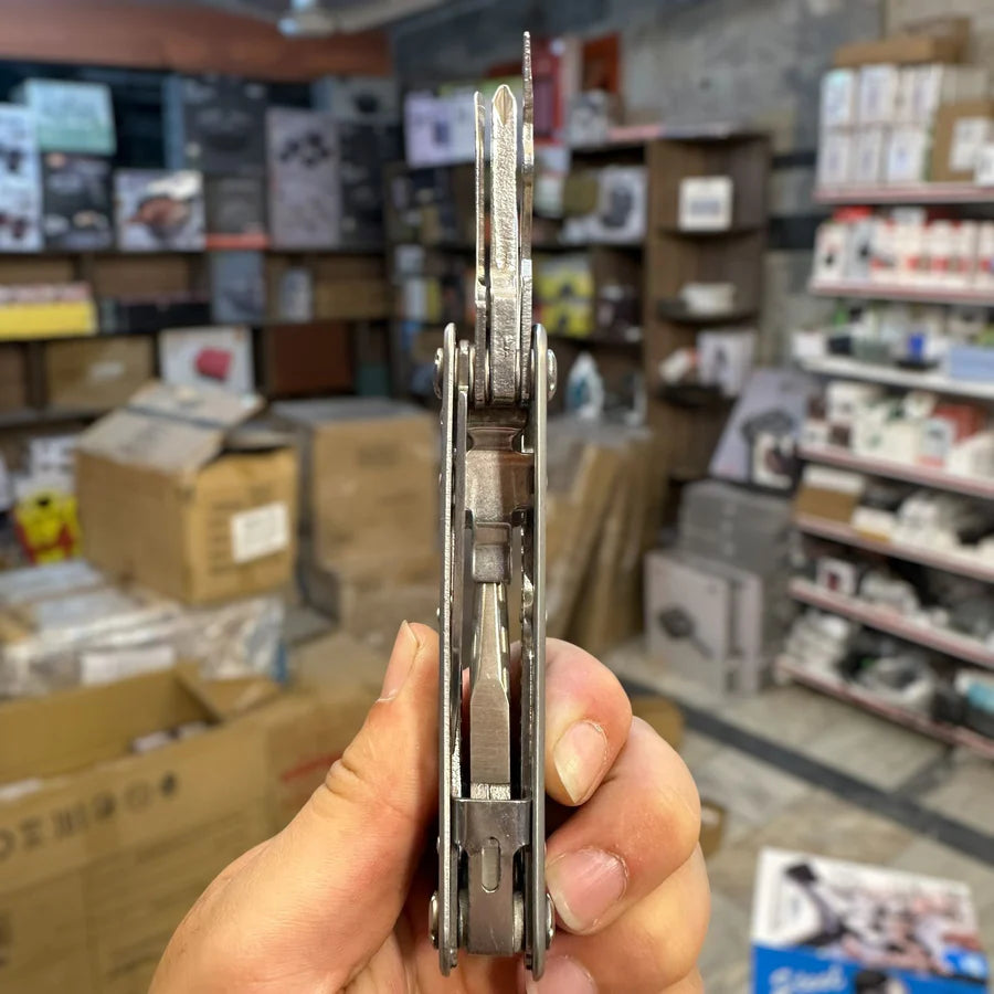 Jeep Multi-Tool Foldable Pliers 24-in-2 – Ultimate Outdoor Survival Tool | AwamiImport.com