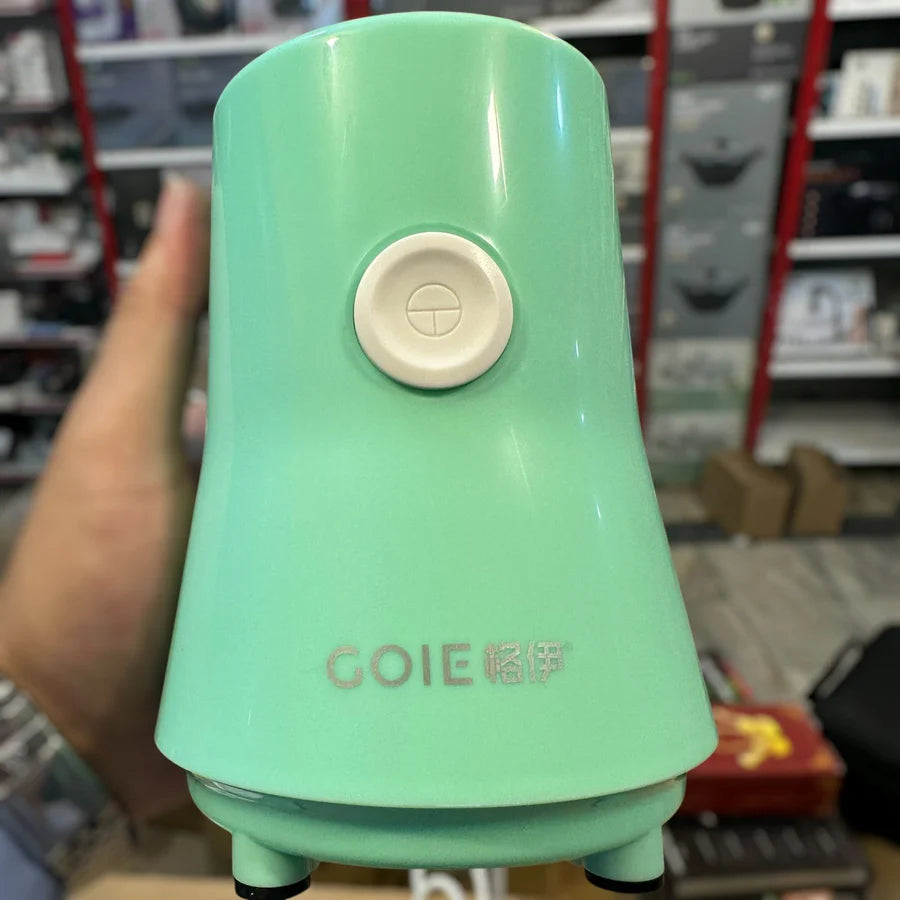 GOIE 250W Mini Blender – Compact Power for Smoothies & Juices | AwamiImport.com