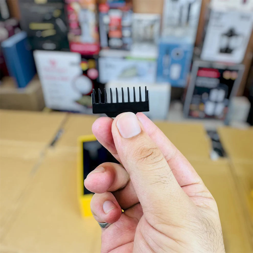 KEMEI KM-3236 2-in-1 Grooming Kit – Metal Body Beard Trimmer & Precision Eyebrow Trimmer for Men
