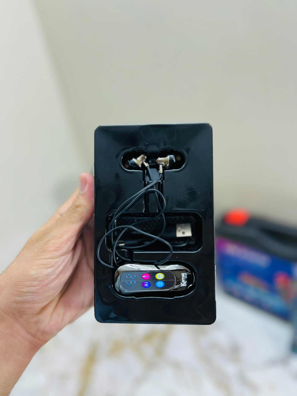 KAMAL KNB07 Magnetic Wireless Earphones – 5 Voice Changer, Singing Mode, Heavy Bass, Gaming Mode & 10M Range