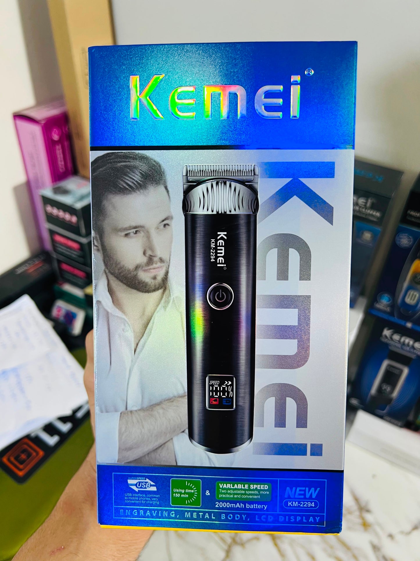KEMEI KM-2294 Metal Body Digital Display Hair Trimmer – 7800RPM with 4mm, 8mm, 12mm,Combs 16mm & 20mm