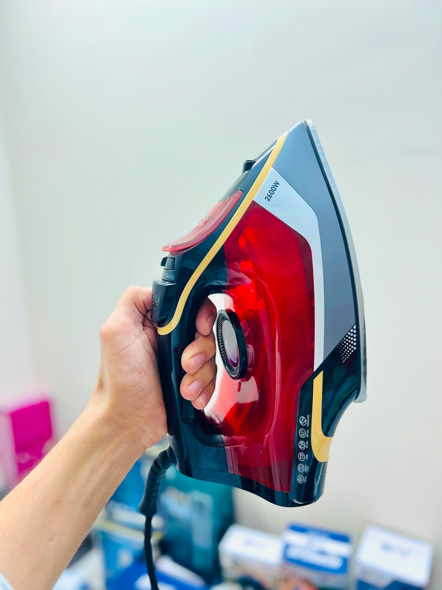 BOMA BM-6035 2600W Steam Iron – German Design with Vertical Steam & Overheat Protection