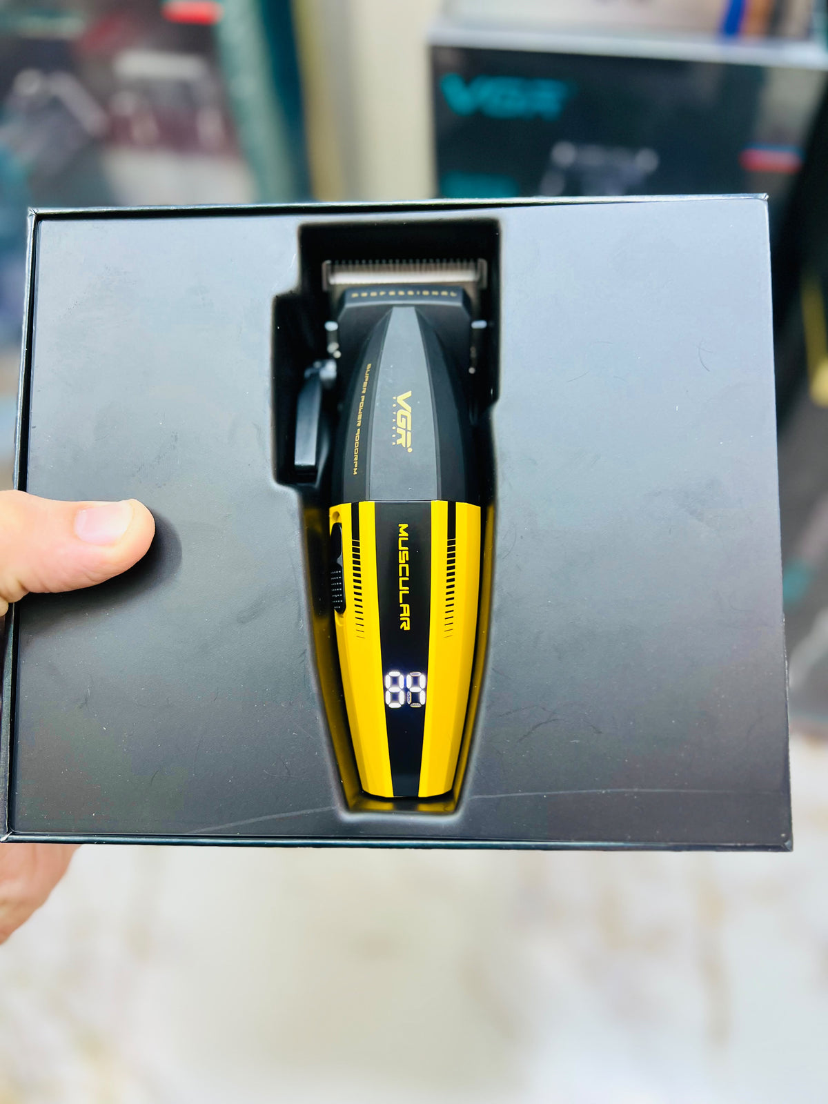 VGR Voyager Super Power V-285 Muscular C1 Trimmer – 9000 RPM, Metal Body, Ceramic Blade & 6 Magnetic Guide Combs|🇦🇷ARGENTINA LOT