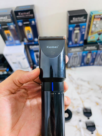 KEMEI KM3293 Metal Body Digital Display Hair Trimmer – 6800RPM with 3mm, 6mm, 9mm & 12mm Guide Combs