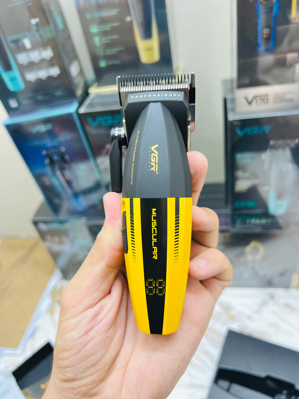 VGR Voyager Super Power V-285 Muscular C1 Trimmer – 9000 RPM, Metal Body, Ceramic Blade & 6 Magnetic Guide Combs|🇦🇷ARGENTINA LOT