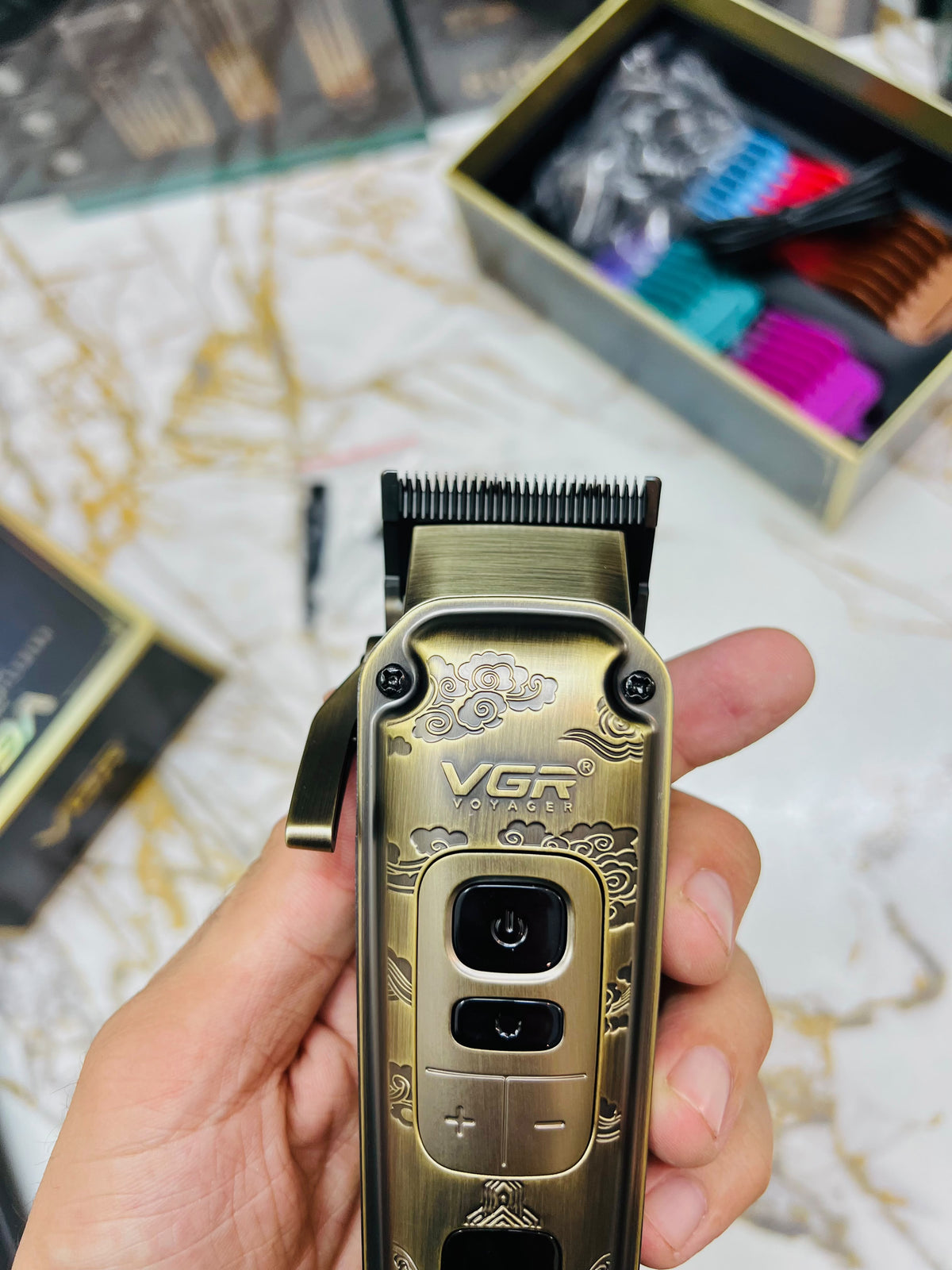 VGR Voyager V-643 Professional Hair Clipper & Trimmer Set – 5500–7000 RPM, & Auto Testing Function|🇦🇷ARGENTINA LOT