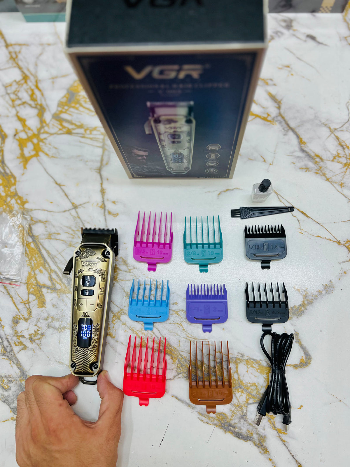 VGR Voyager Professional V-005 Hair Clipper – 7000 RPM, Powder Metallurgic Blade, 2600mAh Battery & 250 Minutes Runtime|🇦🇷ARGENTINA LOT