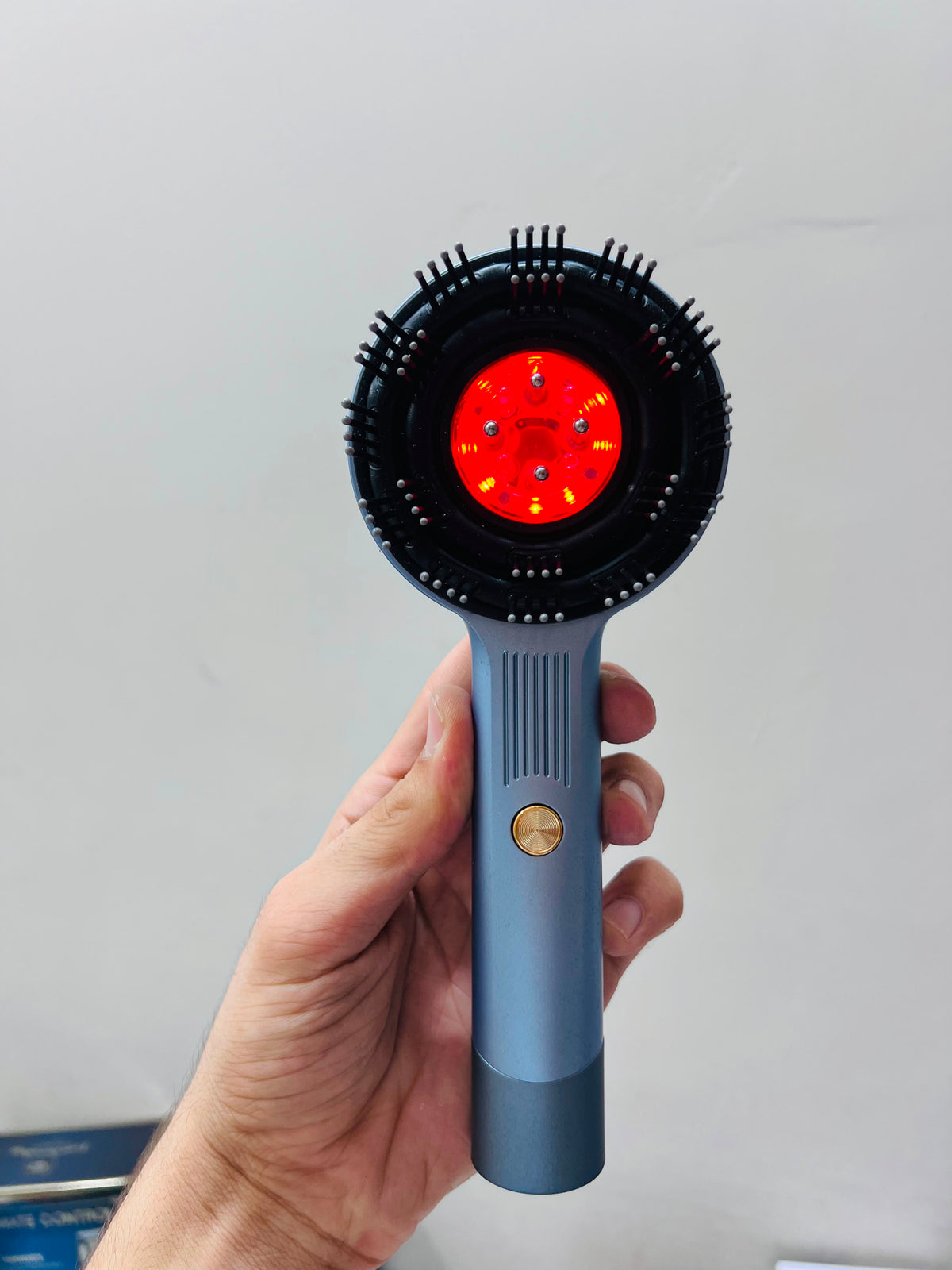 Magnetic Oil Dispensing Massage Comb with Red Light Therapy | Splashproof Scalp Massager for Hair Care