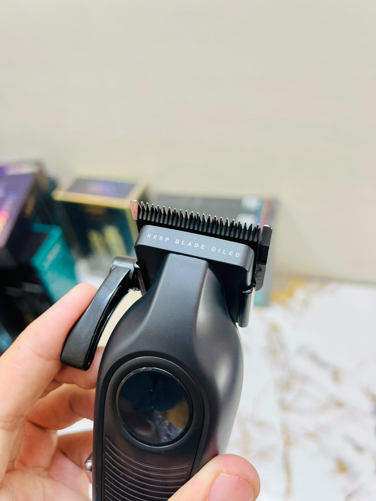 VGR Voyager V-196 Professional Hair Clipper – Ceramic & Stainless Steel Blade, 2000mAh Battery, 7000 RPM|🇦🇷ARGENTINA LOT