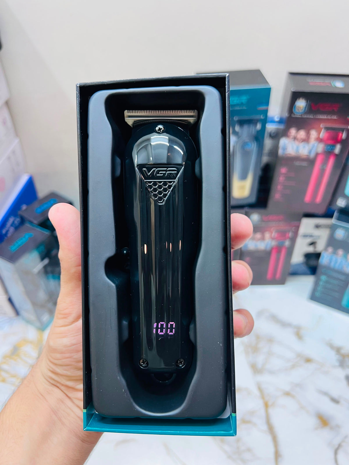 VGR V-982 Voyager Professional Hair Trimmer – T-Blade, LED Display|🇦🇷ARGENTINA LOT