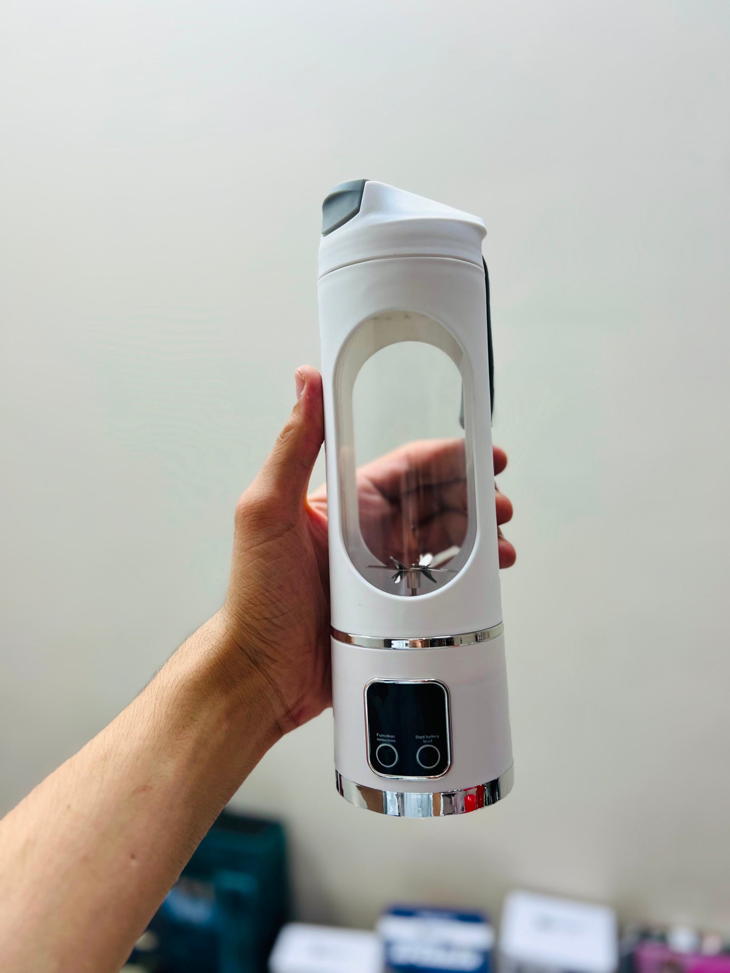 Portable Blender with LED Display – 3 Speed USB Rechargeable Smoothie & Juice Maker HP-118