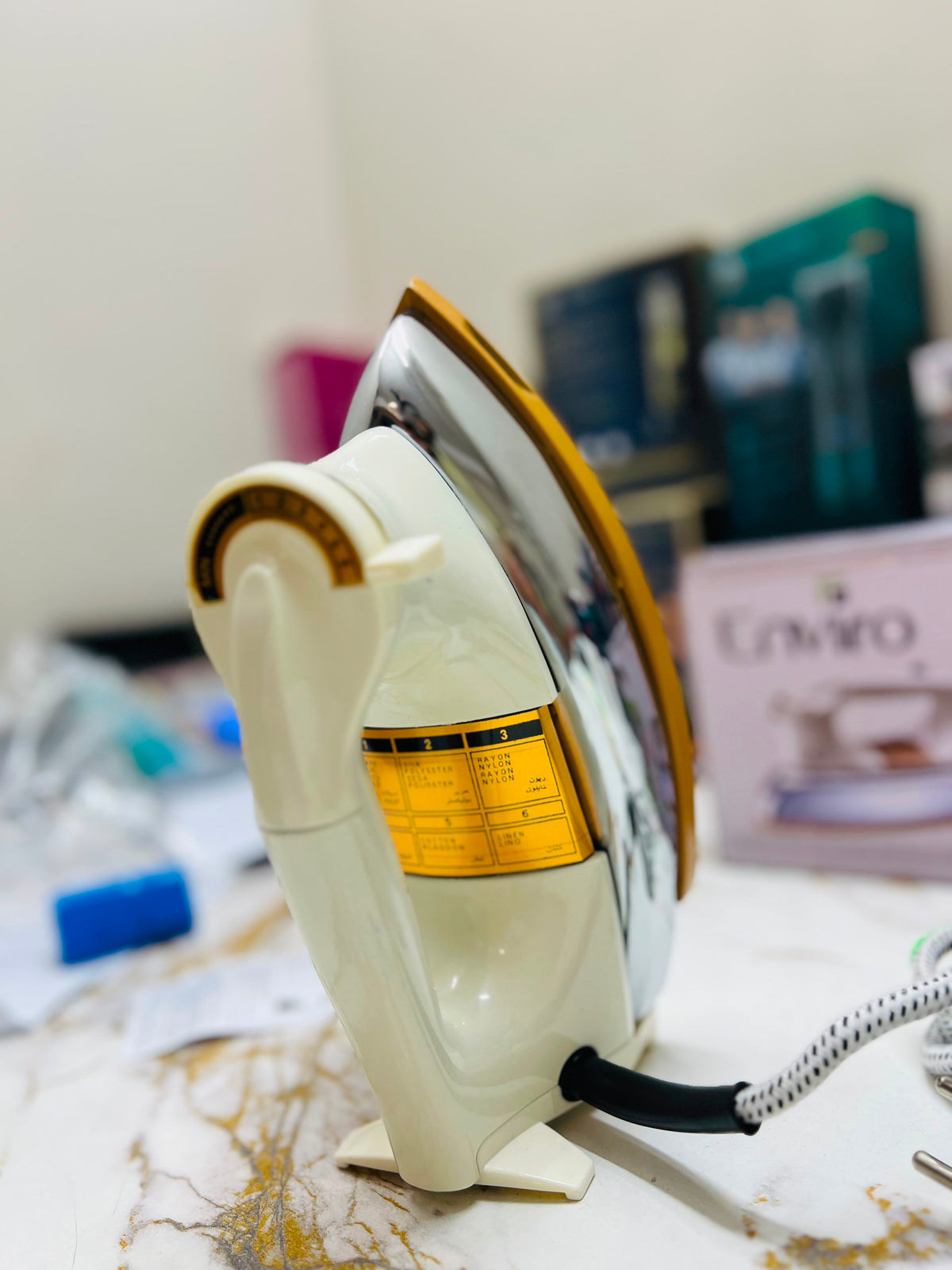 Enviro IH-HU18 Heavyweight Electric Iron – 1200W, Non-Stick Soleplate & Deluxe Metal Cover