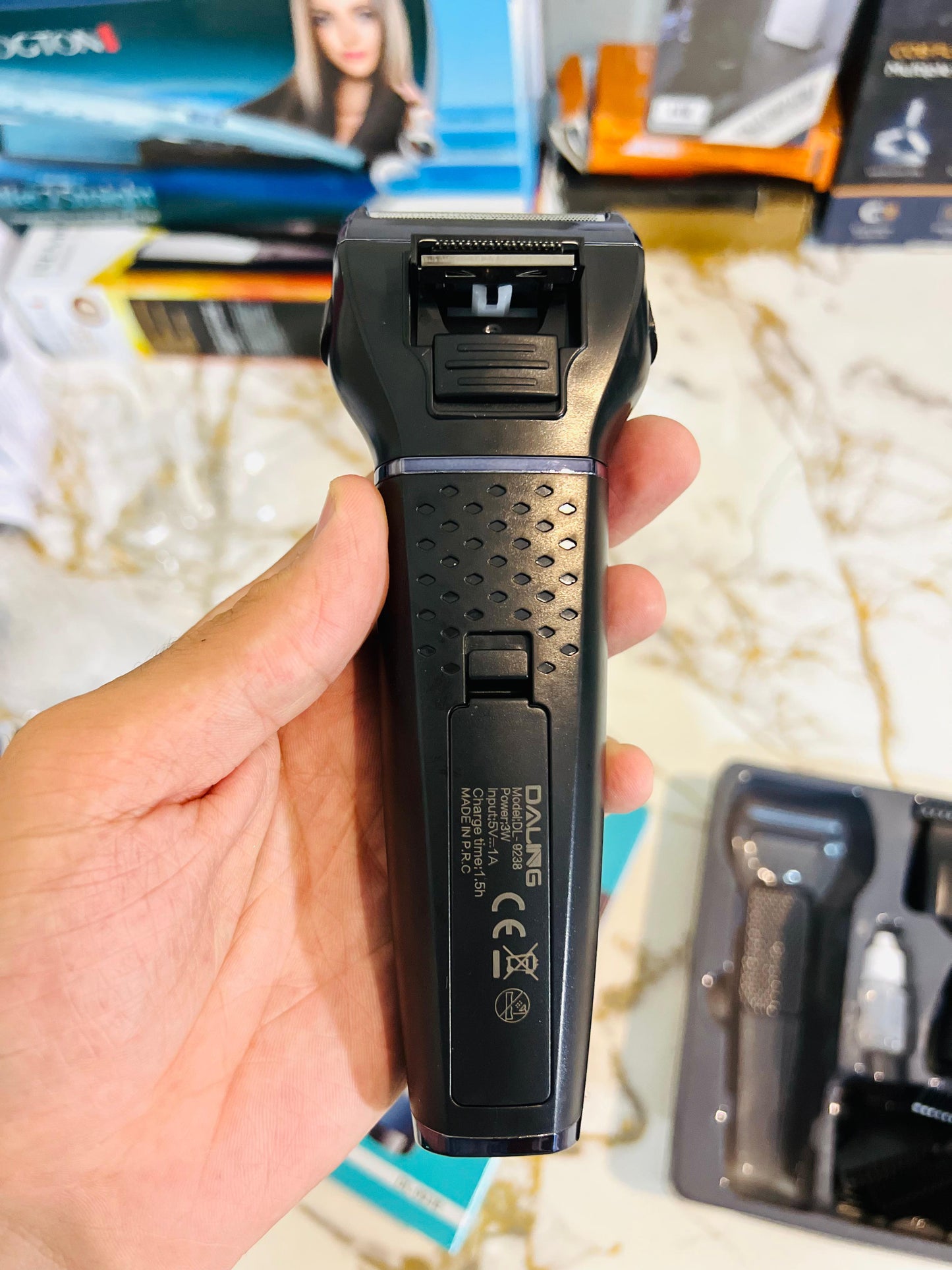 DALING 3-in-1 Professional Grooming Kit  9238 – Shaver, Nose Hair Cutter & Precision Trimmer for Men