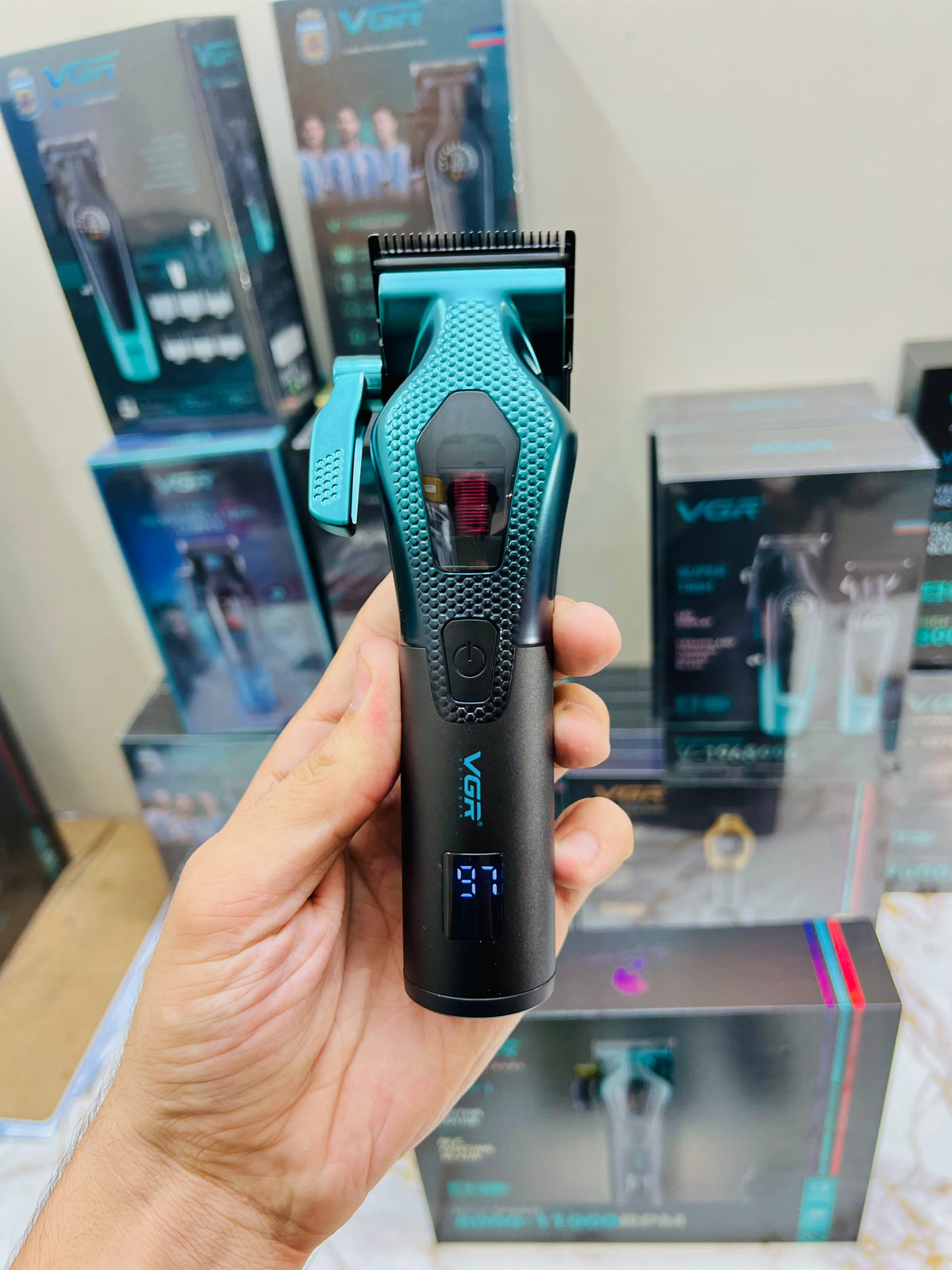VGR Voyager Professional V-271 Hair Clipper – 11000 RPM Vector Motor with DLC Coated Blade & 2500mAh Battery|🇦🇷ARGENTINA LOT