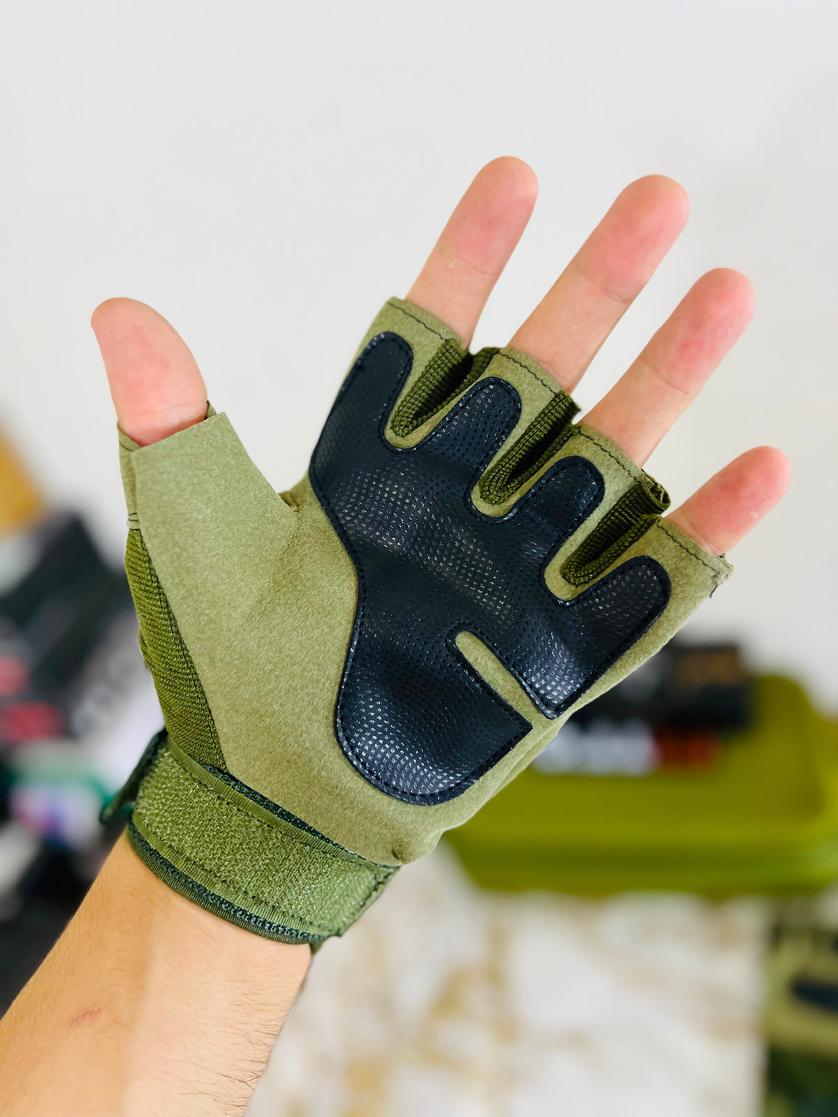 Imported OKLAI Factory Pilot Gloves – Premium Grip, Comfort & Protection for Riding, Work & Outdoor Use