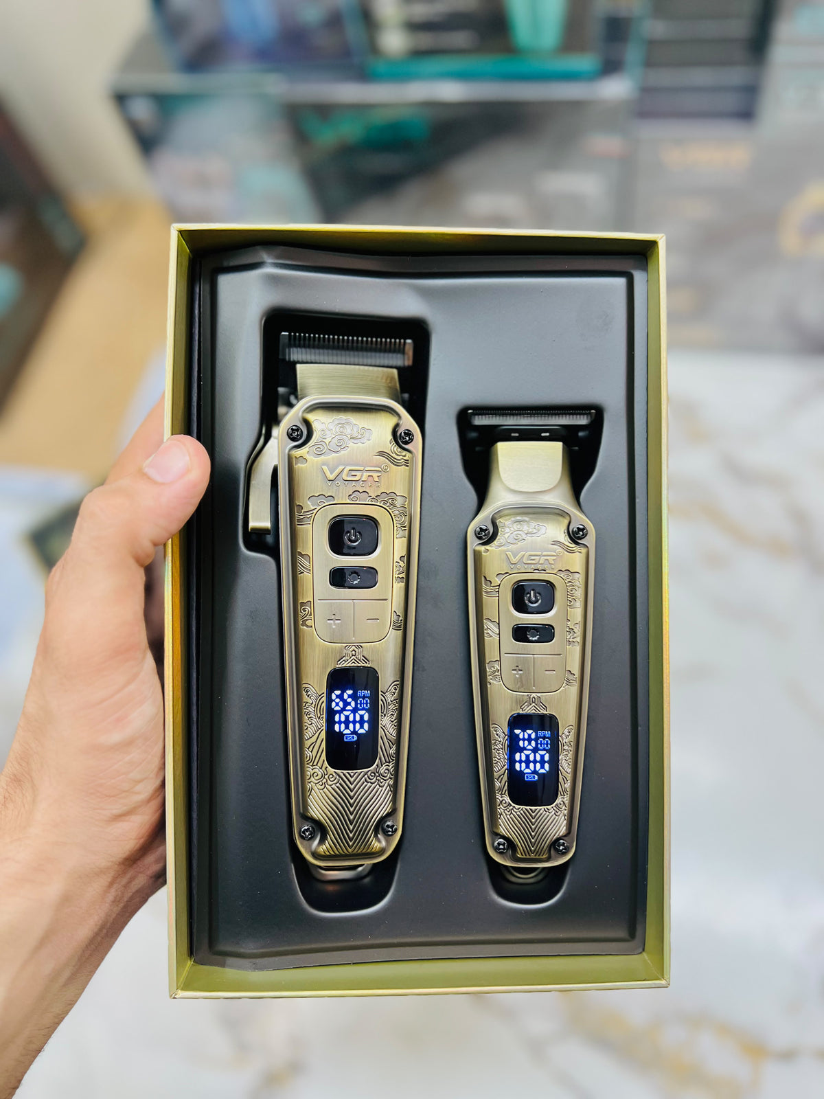 VGR Voyager V-643 Professional Hair Clipper & Trimmer Set – 5500–7000 RPM, & Auto Testing Function|🇦🇷ARGENTINA LOT