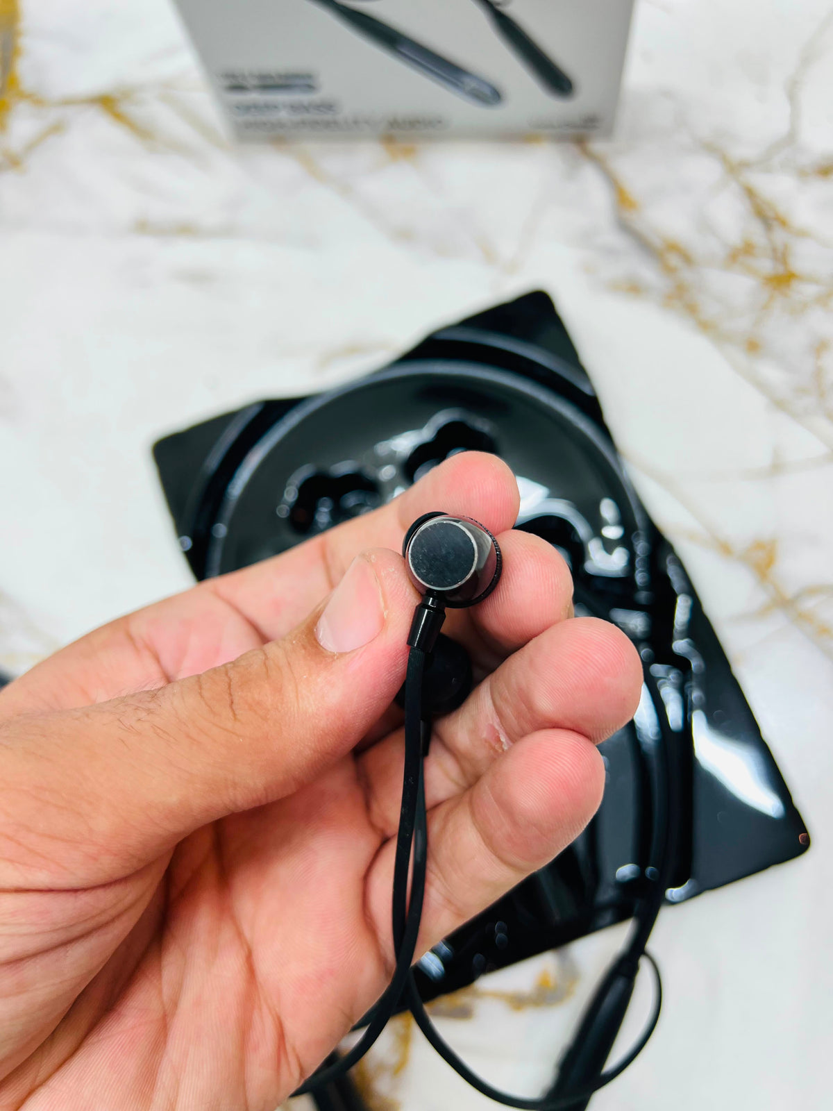 KAMAL KNB05 Magnetic Control Wireless Neckband – Deep Bass, Built-in Mic, Type-C & Up to 38 Hours Music