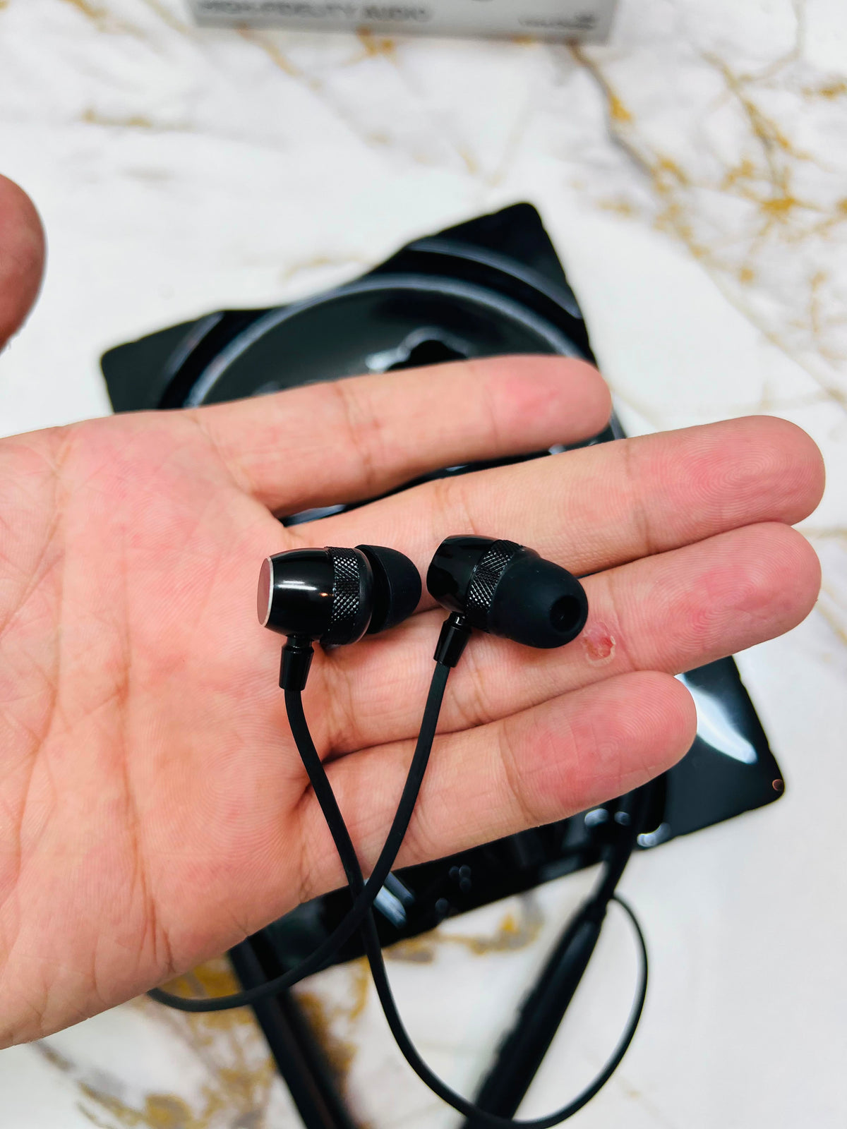 KAMAL KNB05 Magnetic Control Wireless Neckband – Deep Bass, Built-in Mic, Type-C & Up to 38 Hours Music
