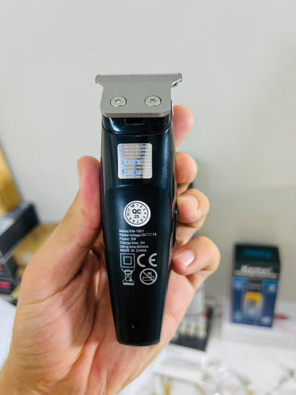 Kemei KM-1835 Professional Hair Clipper – Carbon Steel Blade,with 1mm, 2mm, 3mm, 4mm & 5mm Combs