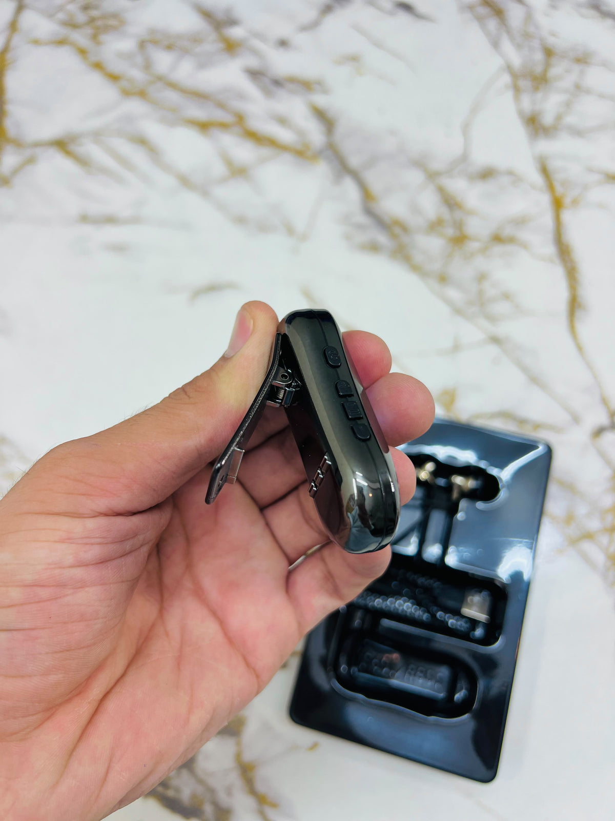 KAMAL KNB07 Magnetic Wireless Earphones – 5 Voice Changer, Singing Mode, Heavy Bass, Gaming Mode & 10M Range