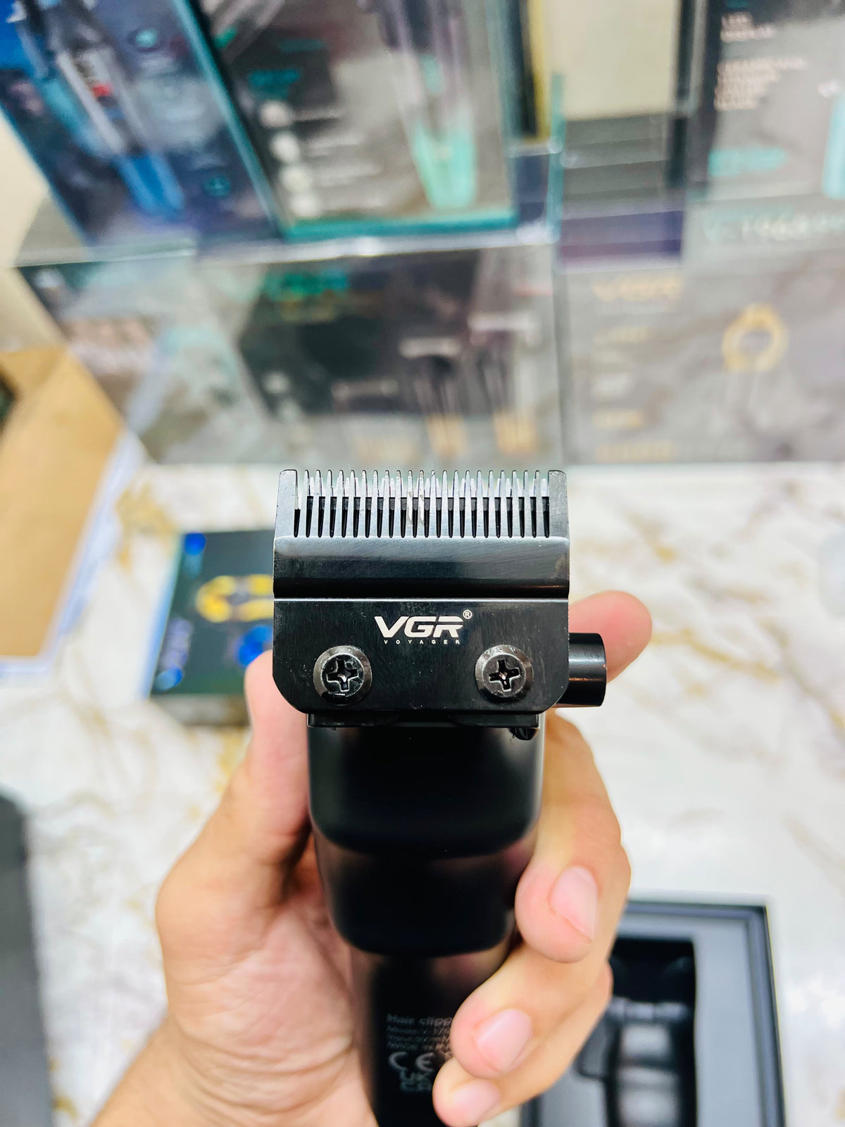 VGR Voyager V-170 Professional Hair Clipper – 2Pcs  Extra Comer , 2000mAh Lithium Battery|🇦🇷ARGENTINA LOT