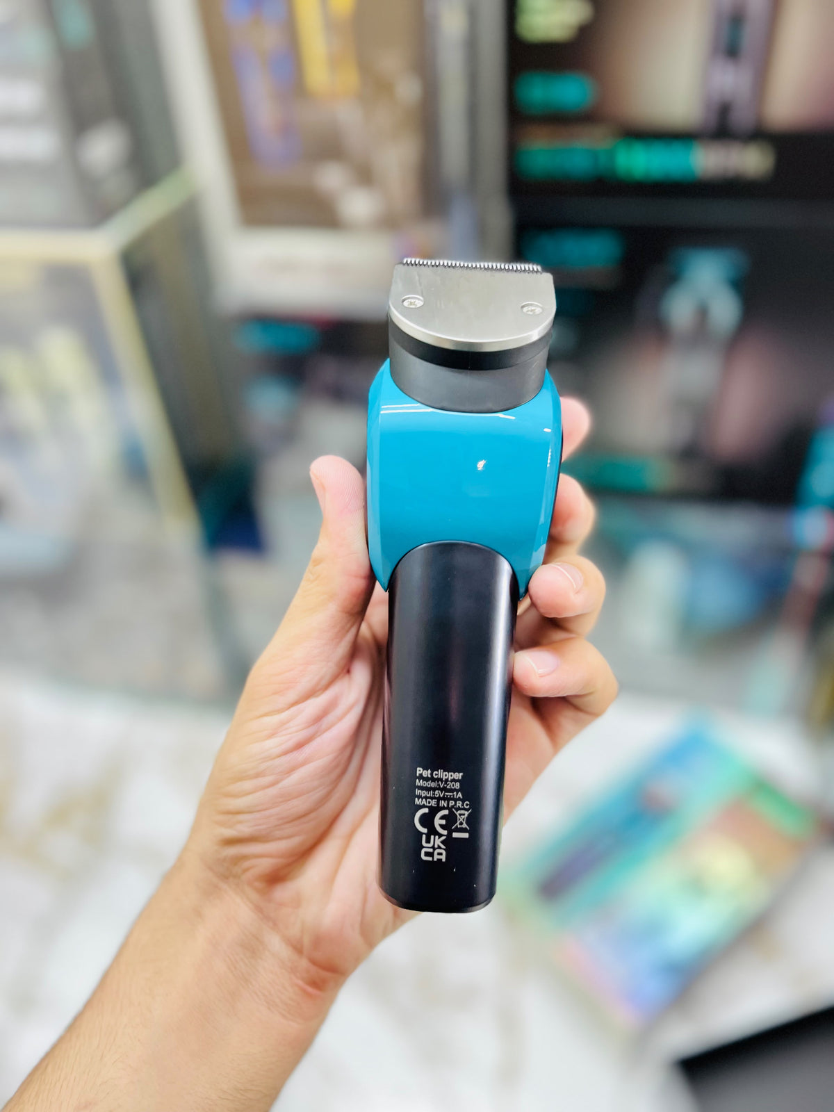 VGR Voyager V-208 Rechargeable Pet Clipper – Ceramic Blade, LED Light, 6 Guide Combs & Lithium Battery|🇦🇷ARGENTINA LOT